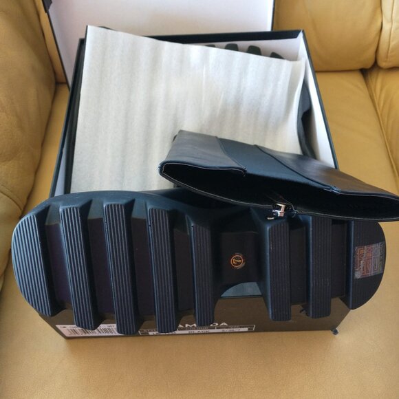 Black Knee-High Women's Boots - Picture 3 of 6